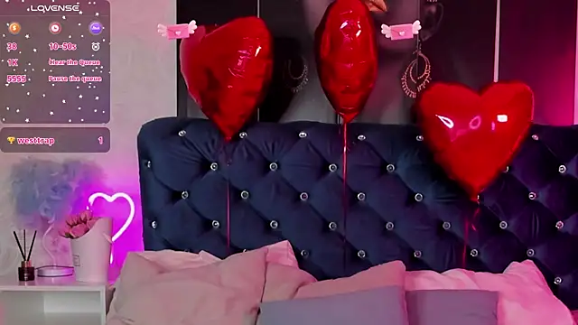 Snapshot of RachelCart chatting on 5, 2, 2025 RachelCart online show from 5, 2, 2025