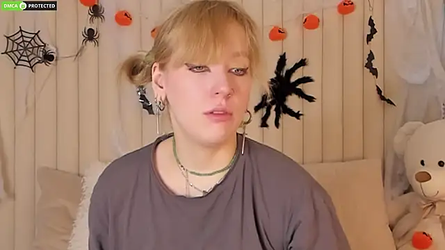 Snapshot of RachelCart chatting on 21, 10, 2025 RachelCart online show from 21, 10, 2025