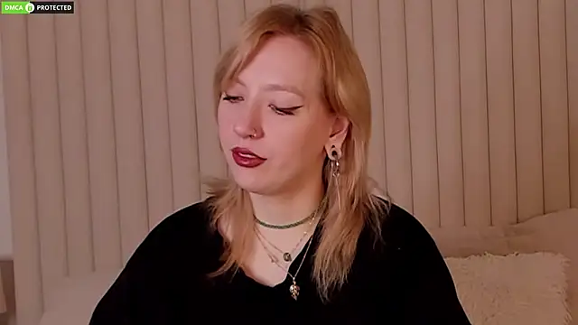 Snapshot of RachelCart chatting on 12, 11, 2025 RachelCart online show from 12, 11, 2025