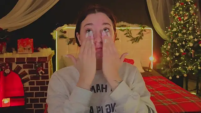 YasmineWest online show from 2, 12, 2025