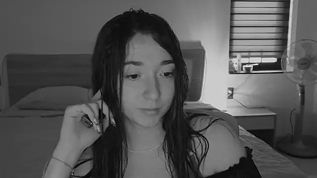 YasmineWest online show from 3, 4, 2026