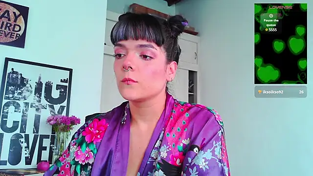 Snapshot of purple_em69 chatting on 8, 2, 2025 purple em69 online show from 8, 2, 2025