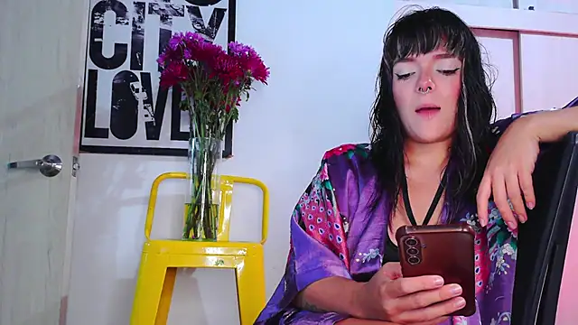 purple em69 online show from 21, 11, 2025