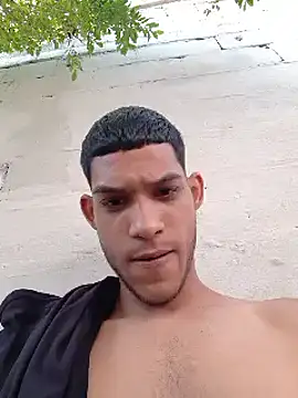 Snapshot of tanned_boy chatting on 7, 2, 2025 tanned boy online show from 7, 2, 2025