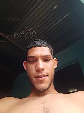 Snapshot of tanned_boy chatting on 1, 3, 2025 tanned boy online show from 1, 3, 2025