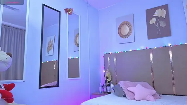 Snapshot of sarah_cruzz_ chatting on 31, 1, 2026 sarah cruzz online show from 31, 1, 2026