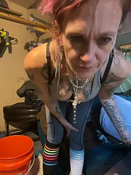 renegade vyxxen online show from 23, 2, 2025