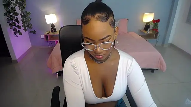 Snapshot of JasmineCampbell_ chatting on 19, 2, 2025 JasmineCampbell online show from 19, 2, 2025