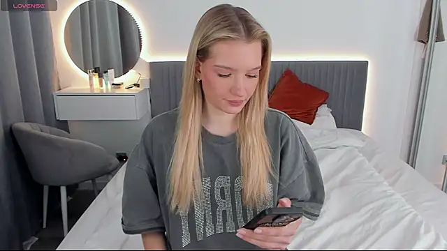 CassieRayss online show from 11, 2, 2025