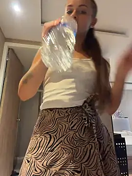 Snapshot of AngelinaTeller chatting on 18, 2, 2026 AngelinaTeller online show from 18, 2, 2026