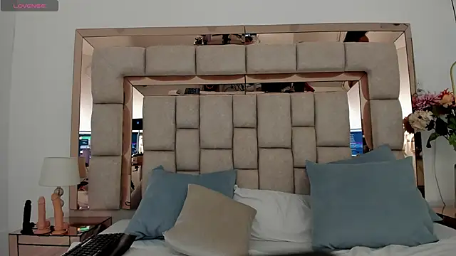 emma castilloo online show from 3, 11, 2025