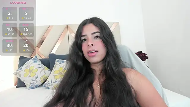 Snapshot of emma_castilloo chatting on 27, 5, 2026 emma castilloo online show from 27, 5, 2026