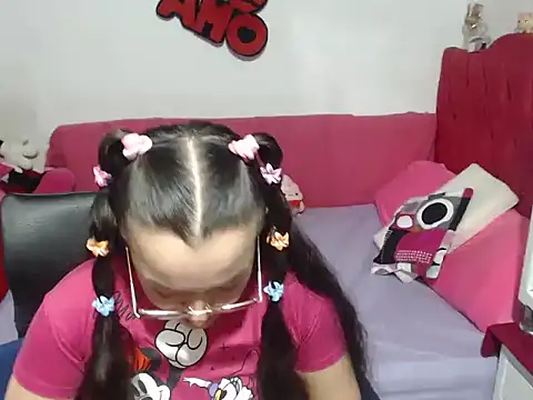 Angela 18honey online show from 6, 11, 2025