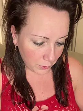 Snapshot of xsexycurvymilf chatting on 19, 2, 2025 xsexycurvymilf online show from 19, 2, 2025