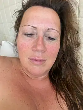 Snapshot of xsexycurvymilf chatting on 25, 7, 2026 xsexycurvymilf online show from 25, 7, 2026