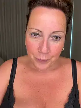 Snapshot of xsexycurvymilf chatting on 28, 7, 2026 xsexycurvymilf online show from 28, 7, 2026