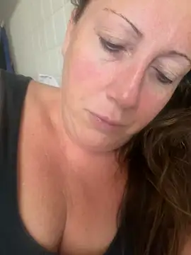 Snapshot of xsexycurvymilf chatting on 2, 8, 2026 xsexycurvymilf online show from 2, 8, 2026