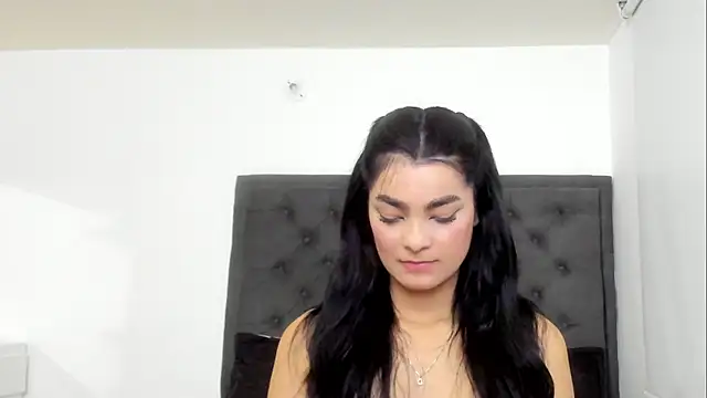 Snapshot of sara_evans02 chatting on 10, 12, 2024 sara evans02 online show from 10, 12, 2024