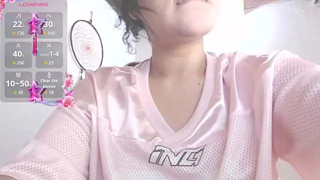 Snapshot of Amara18_ chatting on 25, 11, 2025 Amara18 online show from 25, 11, 2025