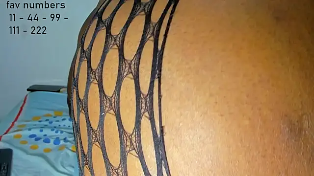 Snapshot of aphrodites_ass chatting on 25, 6, 2026 aphrodites ass online show from 25, 6, 2026