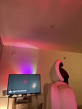 PetitLumiere online show from 28, 1, 2025