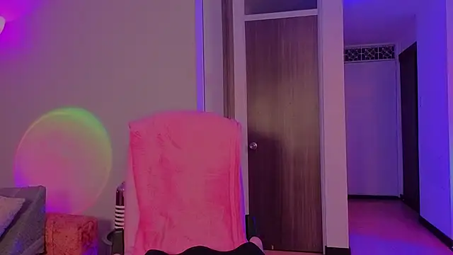 Juliana Saenzz online show from 23, 5, 2026
