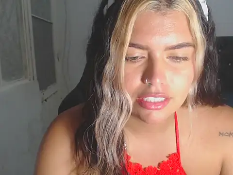 Snapshot of sweetkitty_16 chatting on 10, 9, 2025 sweetkitty 16 online show from 10, 9, 2025
