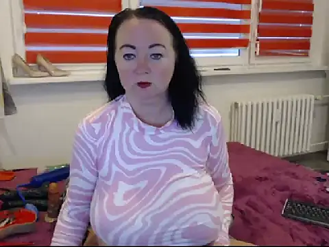 Snapshot of Alexie33 chatting on 1, 2, 2025 Alexie33 online show from 1, 2, 2025