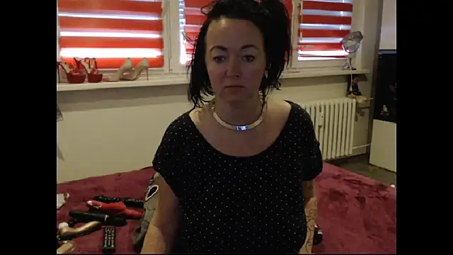 Alexie33 online show from 10, 4, 2026