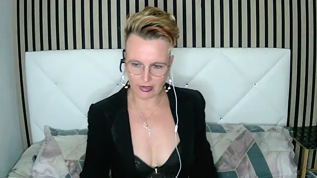 xxNoeliaxx online show from 22, 12, 2024