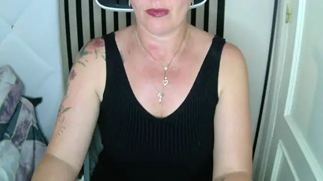 xxNoeliaxx online show from 27, 10, 2025