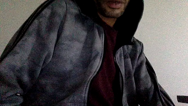 Snapshot of molozeb chatting on 3, 10, 2025 molozeb online show from 3, 10, 2025