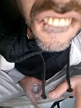 Snapshot of molozeb chatting on 27, 10, 2025 molozeb online show from 27, 10, 2025