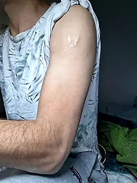 Snapshot of molozeb chatting on 1, 11, 2025 molozeb online show from 1, 11, 2025