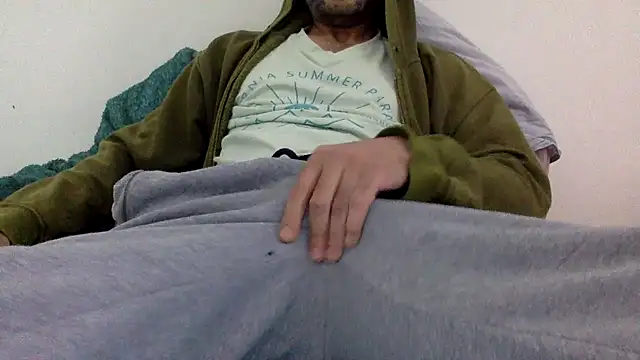 Snapshot of molozeb chatting on 7, 11, 2025 molozeb online show from 7, 11, 2025