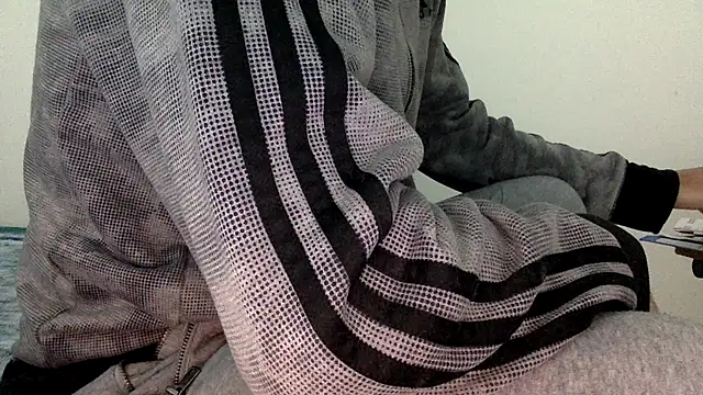 Snapshot of molozeb chatting on 18, 11, 2025 molozeb online show from 18, 11, 2025