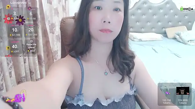 Snapshot of -Shirleyni_ chatting on 17, 4, 2026 -Shirleyni online show from 17, 4, 2026