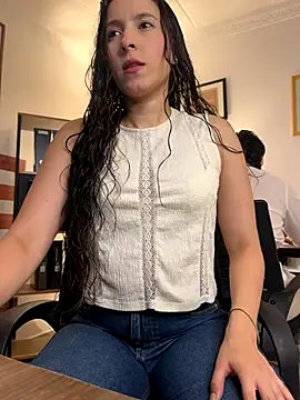 Snapshot of LittleDoll___ chatting on 3, 10, 2025 LittleDoll online show from 3, 10, 2025