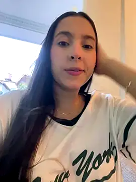 Snapshot of LittleDoll___ chatting on 6, 11, 2025 LittleDoll online show from 6, 11, 2025