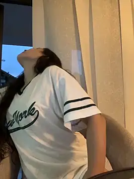 Snapshot of LittleDoll___ chatting on 12, 11, 2025 LittleDoll online show from 12, 11, 2025