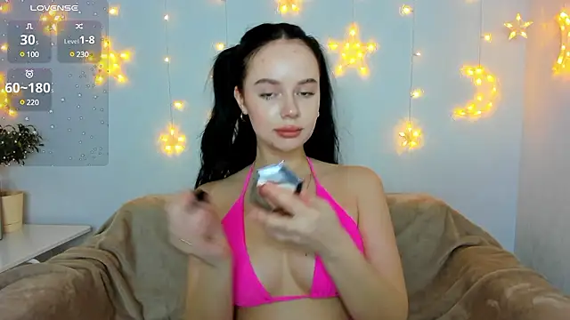 Lori  Hell online show from 8, 12, 2024