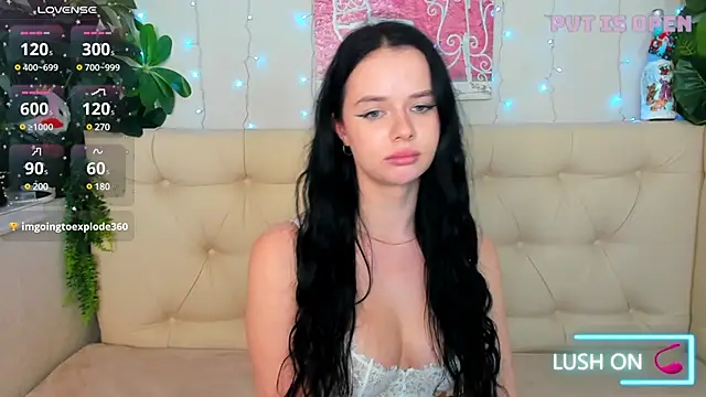 Lori  Hell online show from 19, 2, 2025