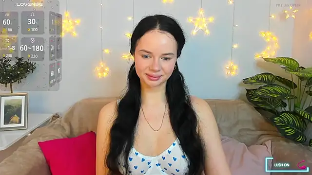 Lori  Hell online show from 28, 2, 2025