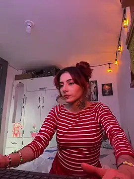 LiliJones  online show from 18, 2, 2025