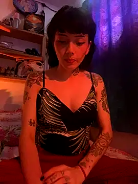 LiliJones  online show from 18, 12, 2025