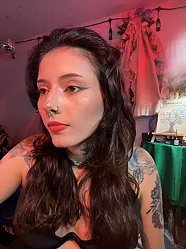 Snapshot of LiliJones_ chatting on 20, 4, 2026 LiliJones online show from 20, 4, 2026