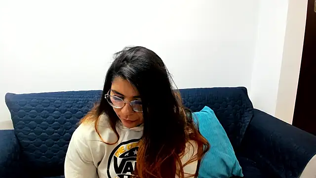 Luna Dumont online show from 16, 2, 2025