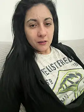 Snapshot of davenmichelle00 chatting on 3, 2, 2026 davenmichelle00 online show from 3, 2, 2026