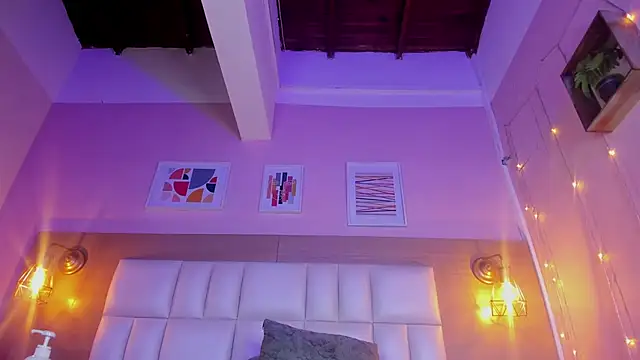 Snapshot of Dollar-girl chatting on 24, 1, 2025 Dollar-girl online show from 24, 1, 2025