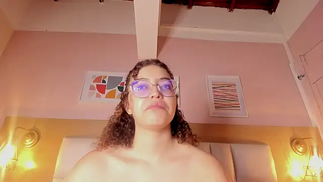 Snapshot of Dollar-girl chatting on 31, 1, 2025 Dollar-girl online show from 31, 1, 2025